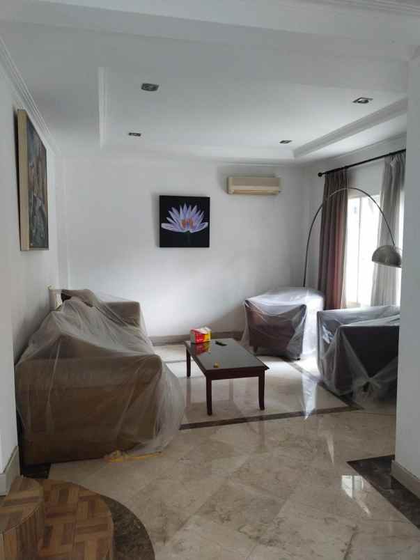 dijual rumah cireundeu