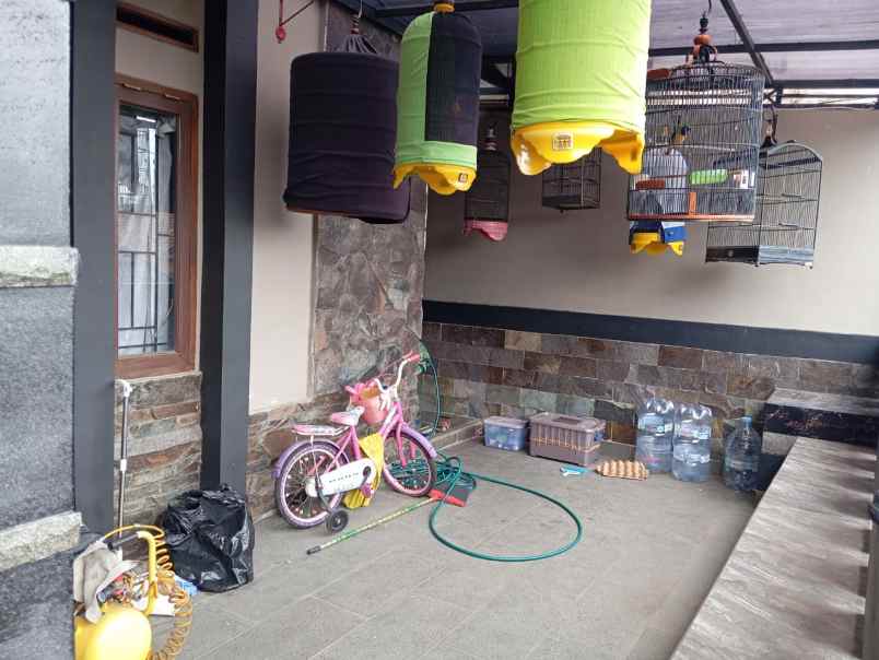 dijual rumah ciwaruga