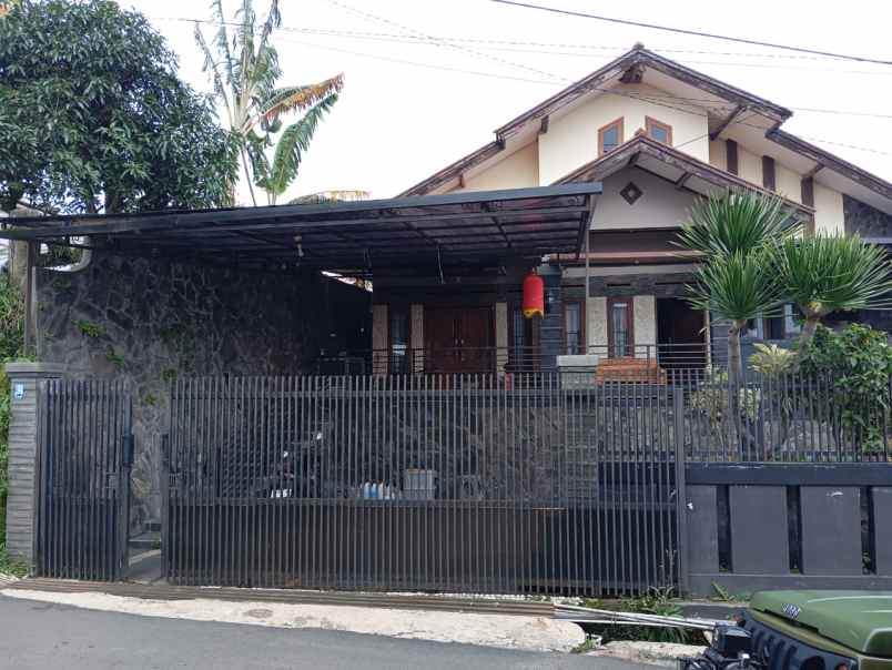 dijual rumah ciwaruga