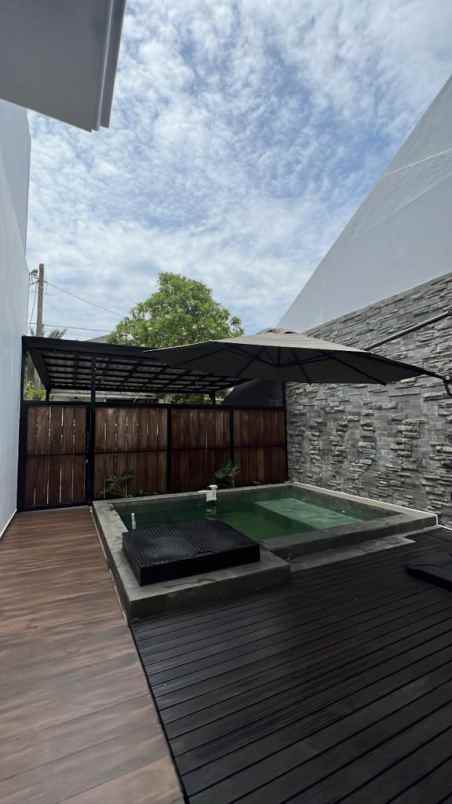 dijual rumah clasic minimalis rmh pilar