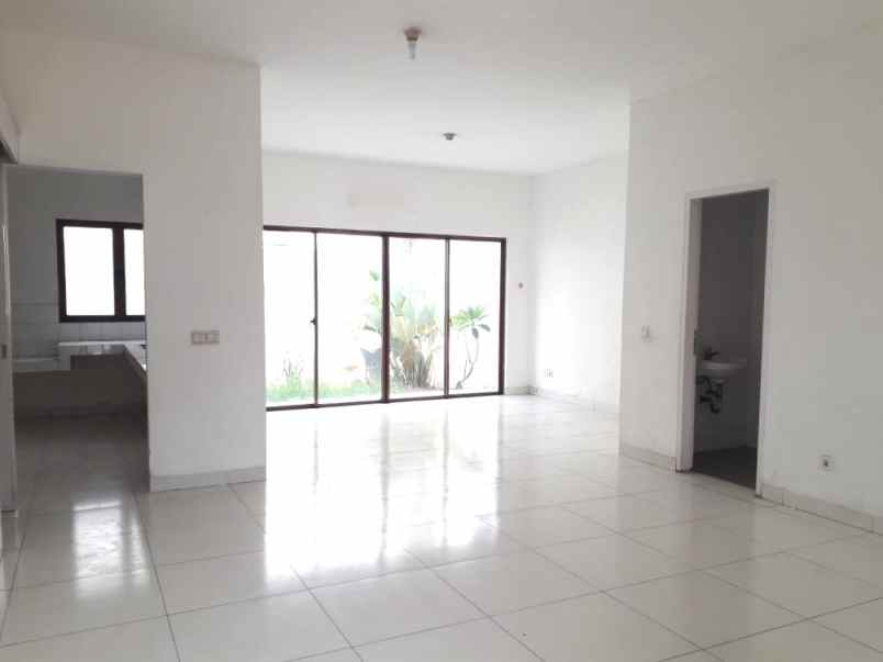 dijual rumah cluster cassia jgc jakarta