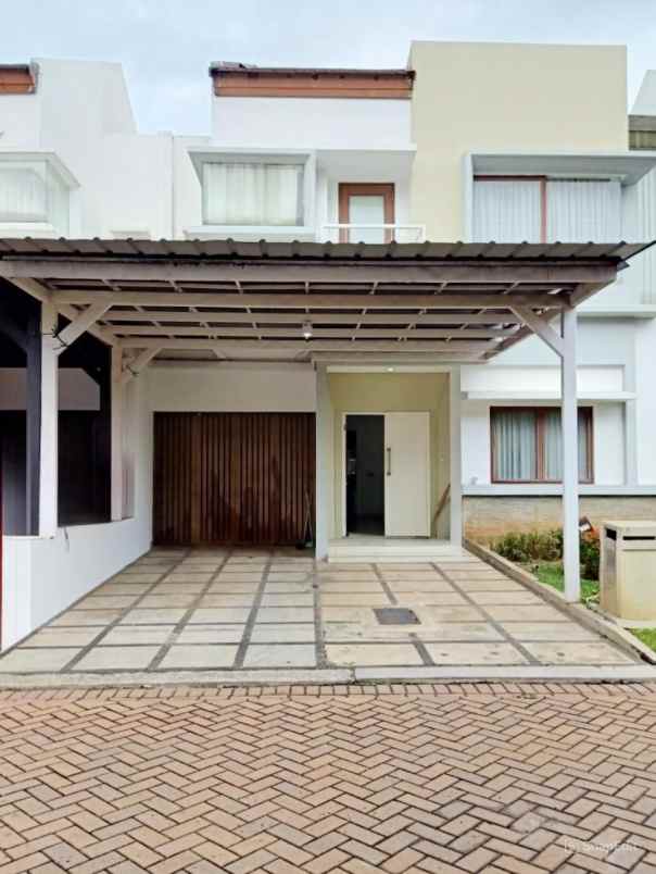 dijual rumah cluster cassia jgc jakarta