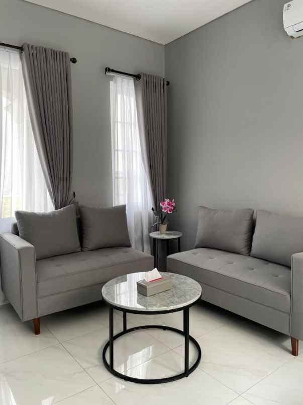 dijual rumah cluster la seine jgc