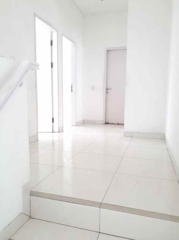 dijual rumah cluster zebrina jgc