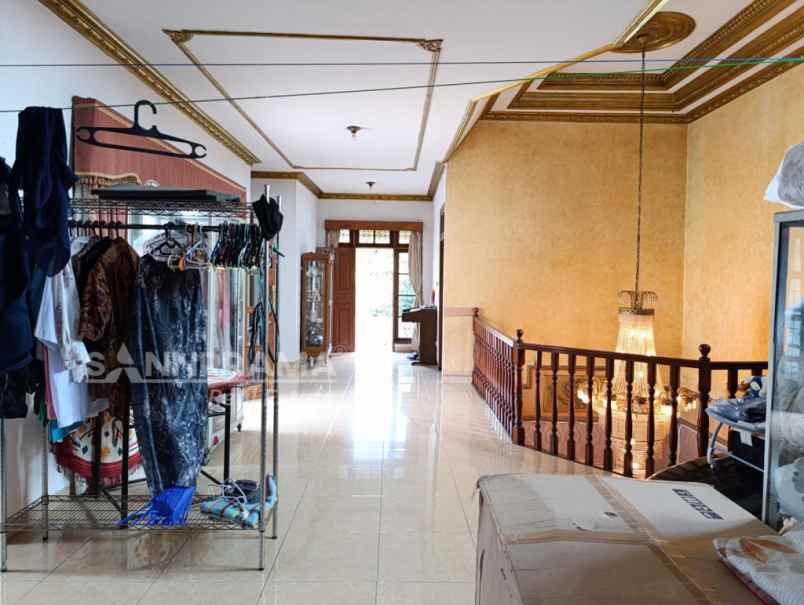dijual rumah depok