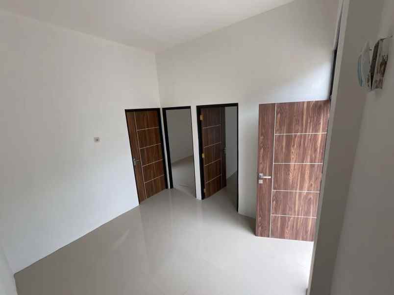 dijual rumah desa gereba dekat taman