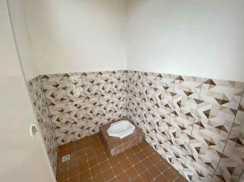 dijual rumah desa gereba dekat taman