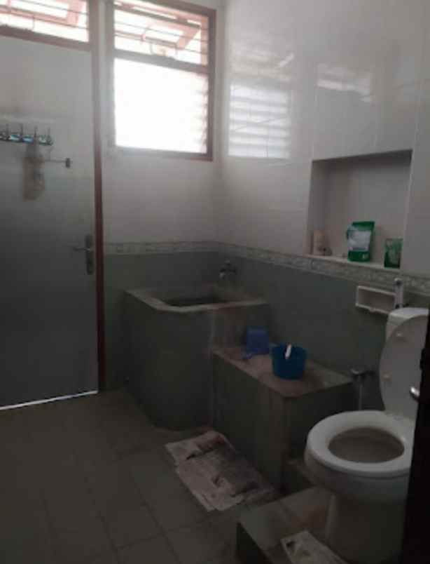 dijual rumah dharmahusada