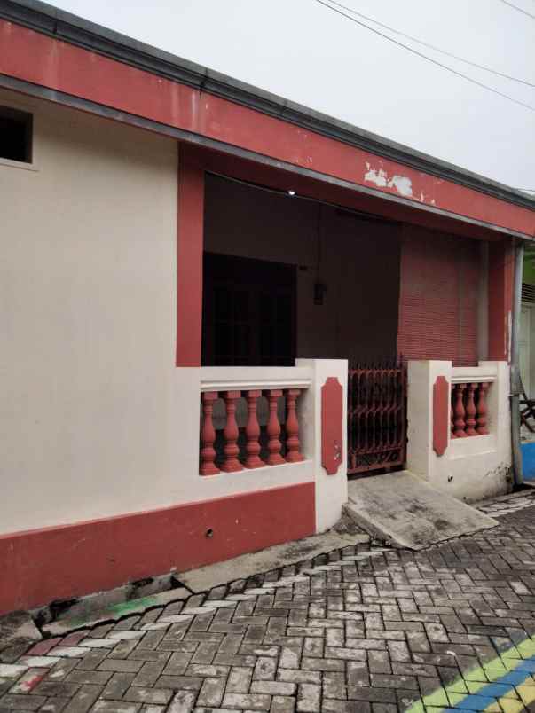 dijual rumah di jl banteng semarang