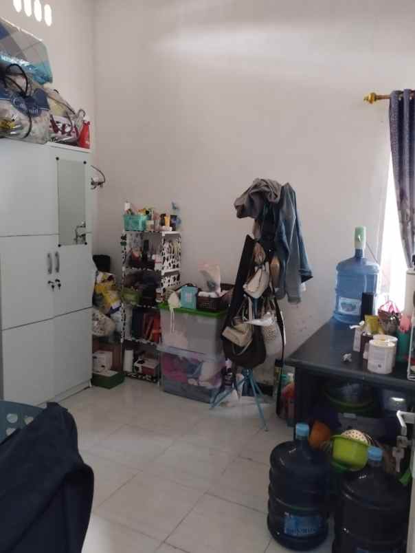 dijual rumah di jl karet komp queen dan residence