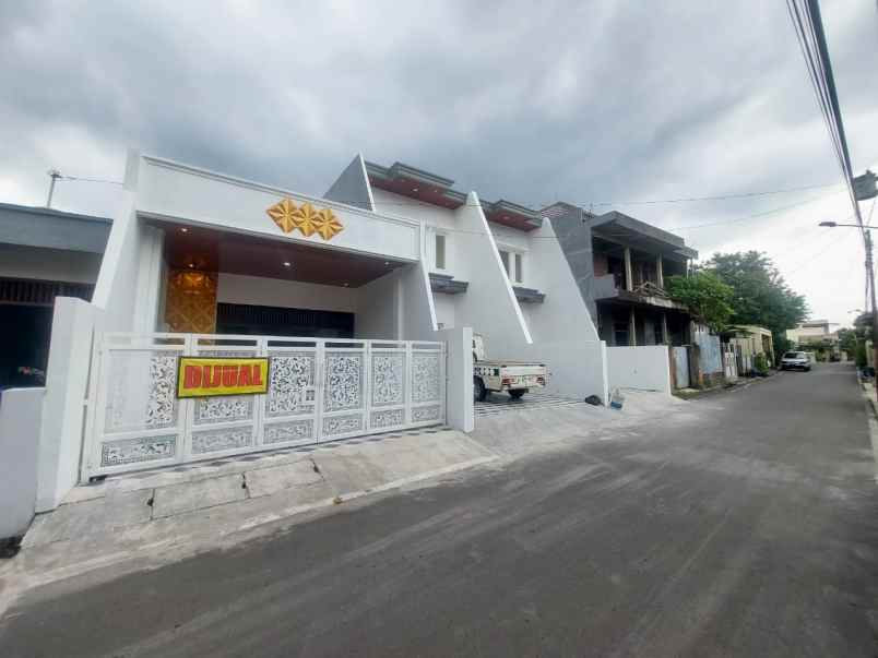dijual rumah di lamper tengah semarang
