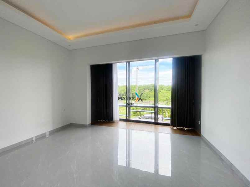 dijual rumah di pakuwon city bebas banjir cluster aman