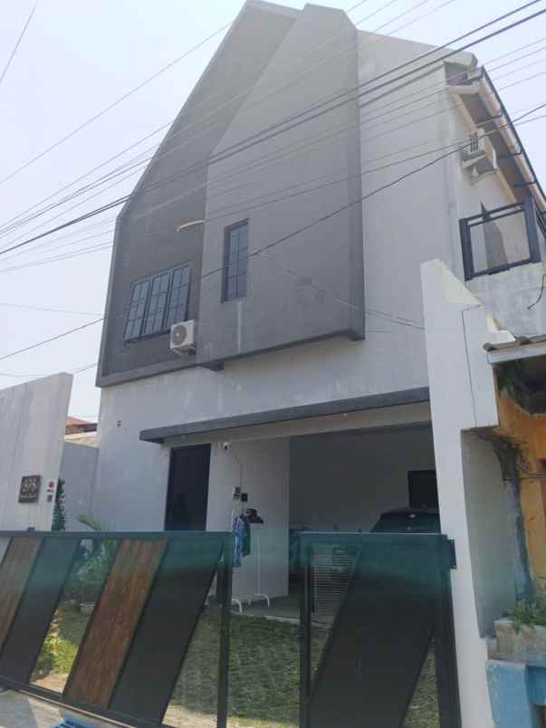 dijual rumah di pendrikan semteng semarang