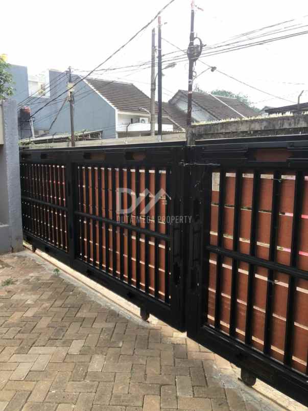 dijual rumah di sawah lama ciputat