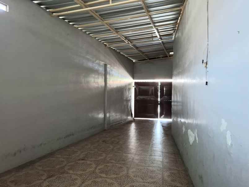 dijual rumah di slawu jember jl cendrawasih