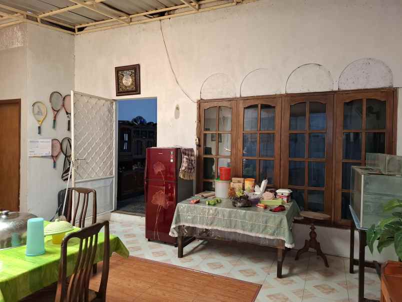 dijual rumah di slawu jember jl cendrawasih