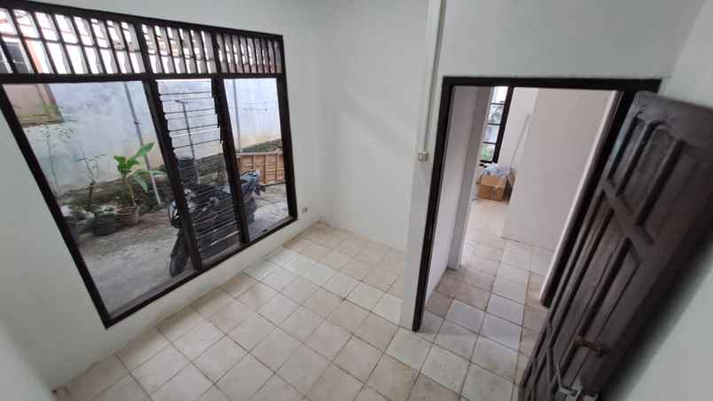 dijual rumah di tegalsari semarang