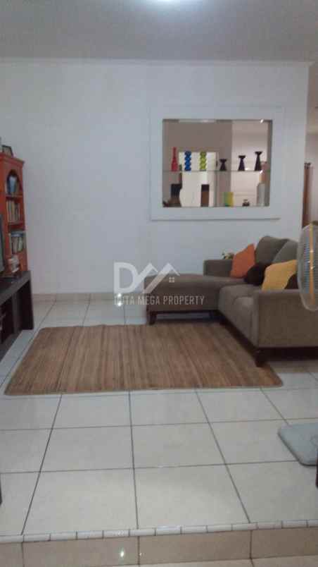 dijual rumah di villa melati mas