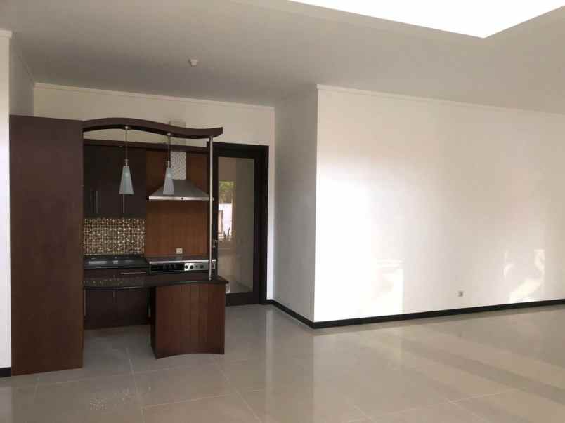 dijual rumah diamond hill citraland