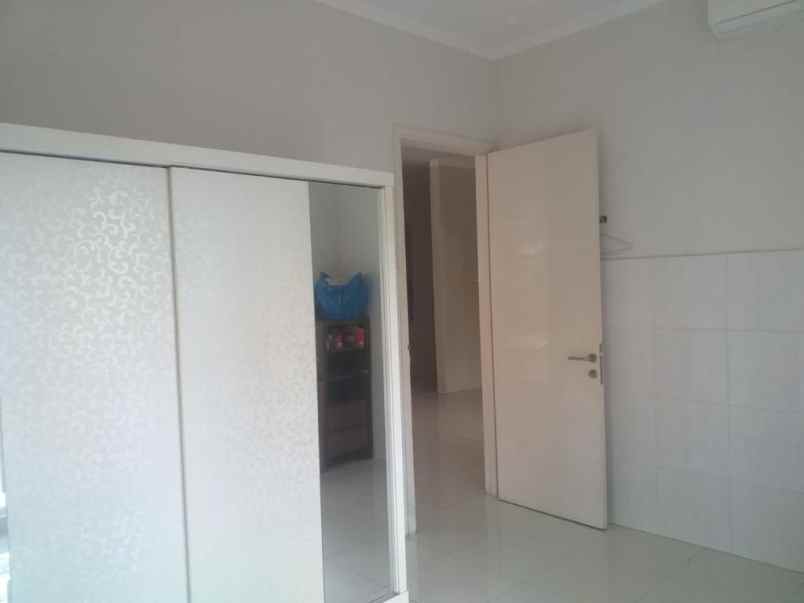 dijual rumah discovery cielo