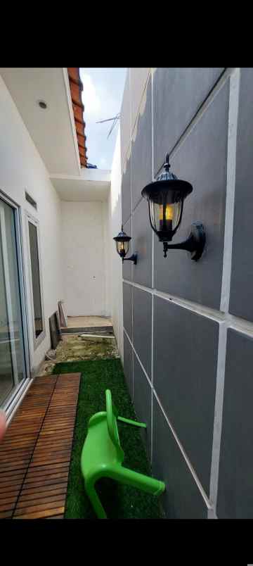 dijual rumah duren seribu bojong sari depok