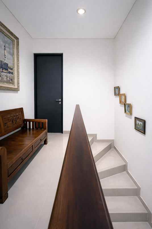 dijual rumah full furnish di citragran cbd cibubur