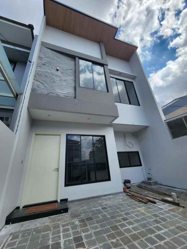 dijual rumah galaxy bumi permai araya