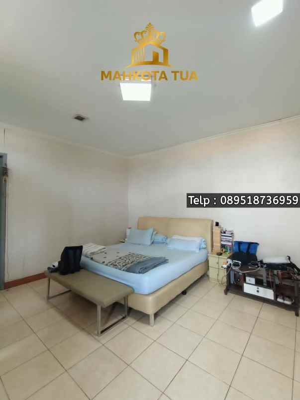 dijual rumah gandaria utara