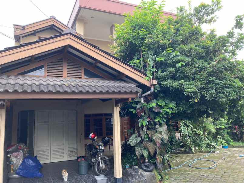 dijual rumah gegerkalong