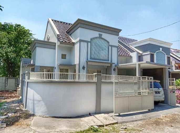 dijual rumah graha kebraon regency