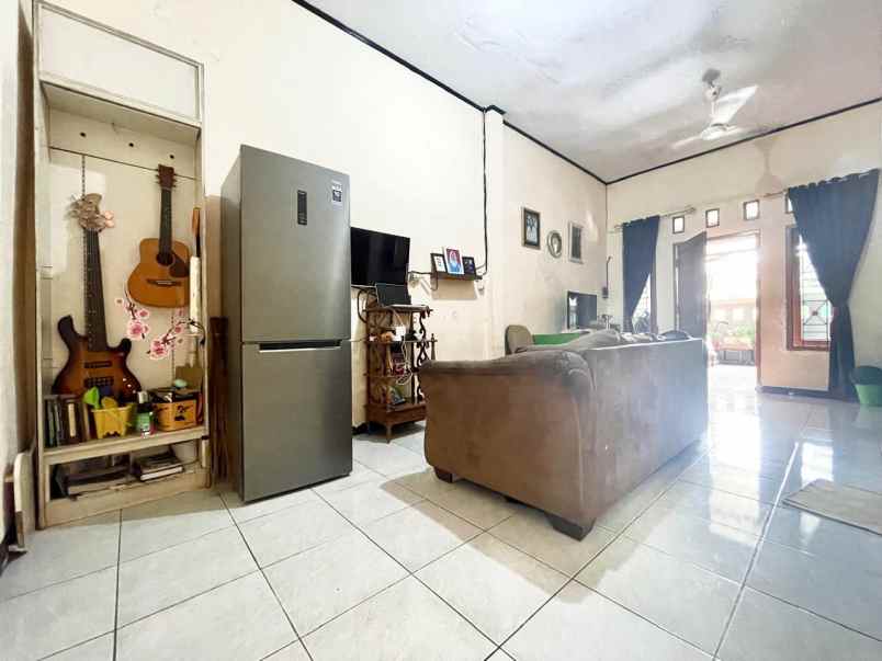 dijual rumah graha prima