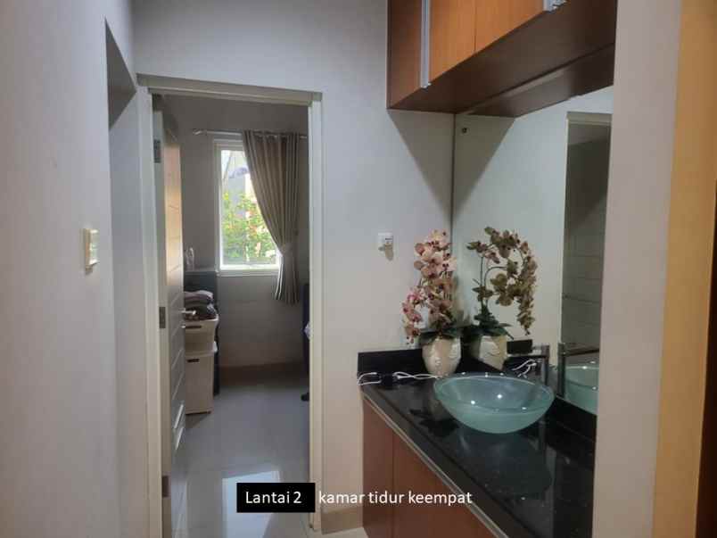 dijual rumah grand wisata cluster monte