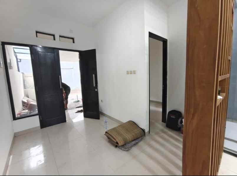 dijual rumah gunung anyar surabaya