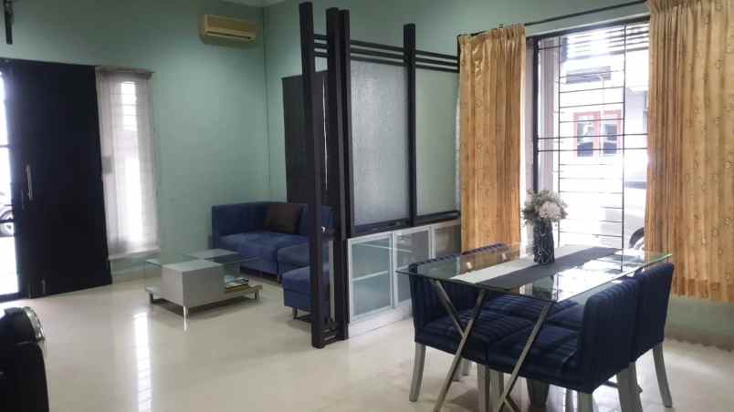 dijual rumah hans regency