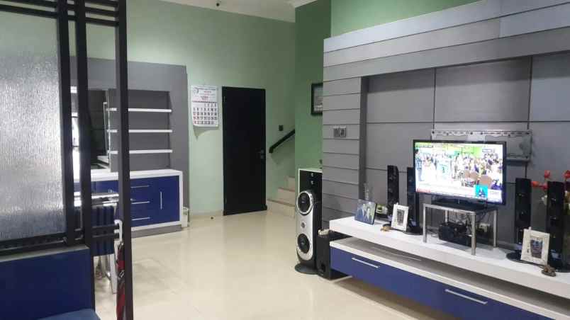 dijual rumah hans regency