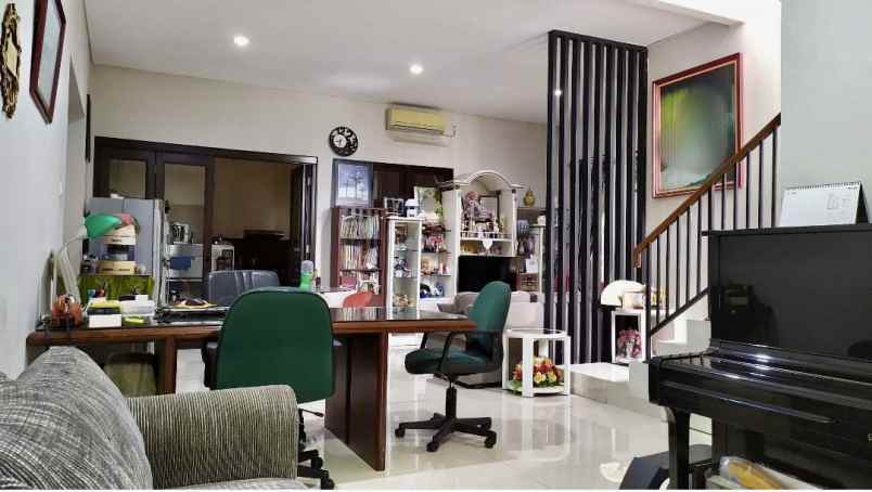 dijual rumah harapan indah