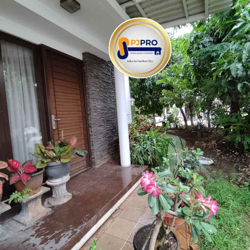 dijual rumah harapan indah cluster