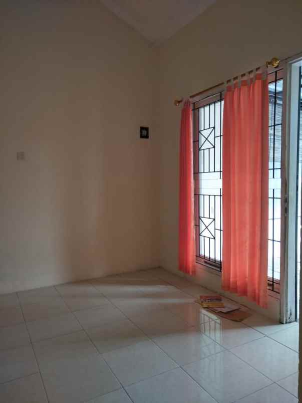 dijual rumah harapan indah harmoni