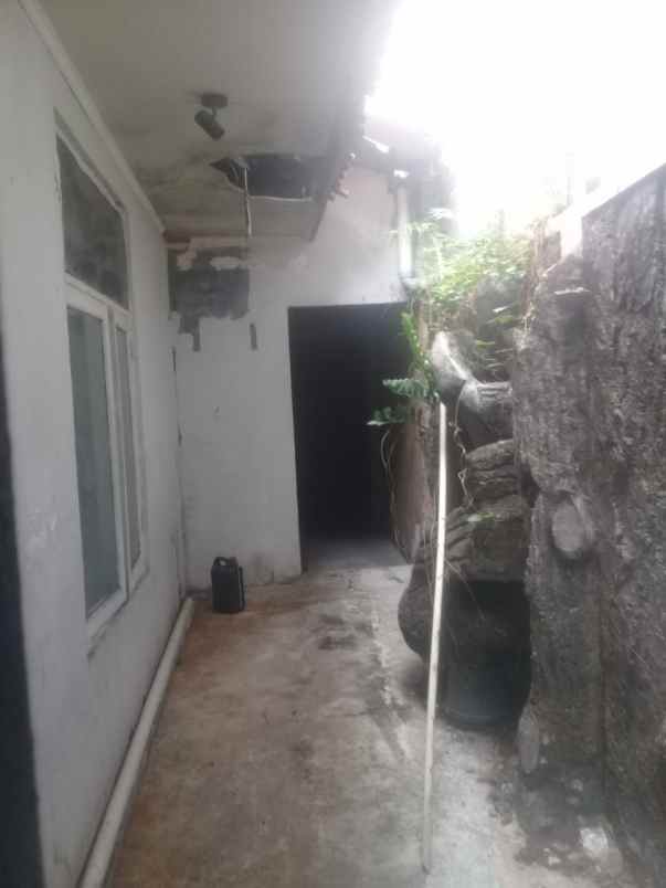 dijual rumah harga njop