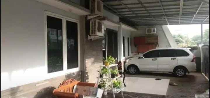 dijual rumah hook 1 5 lantai di manyar tirtoyoso