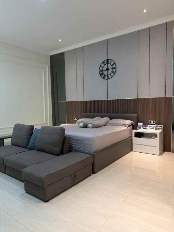 dijual rumah imperial golf pakuwon indah