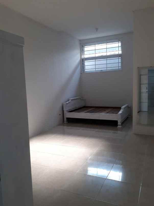 dijual rumah istana mentari