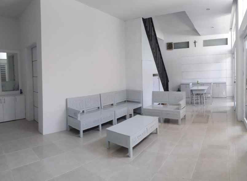 dijual rumah istana mentari