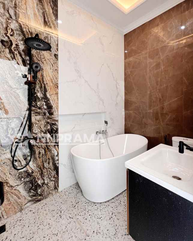 dijual rumah jagakarsa