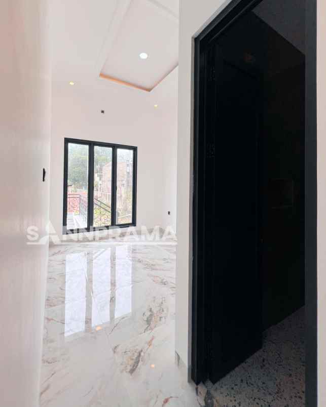 dijual rumah jagakarsa