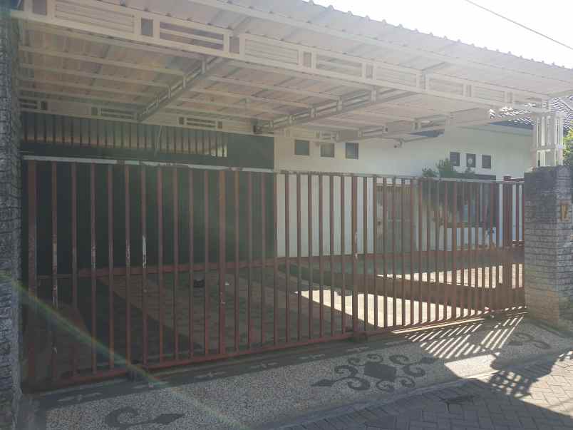 dijual rumah jalan anjasmoro pasuruan