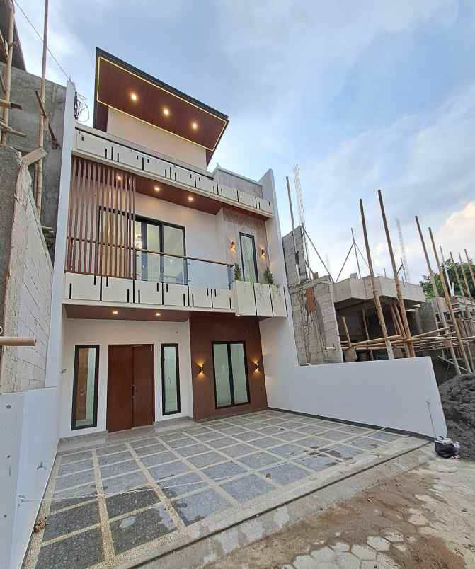 dijual rumah jalan kahfi 2 jagakarsa