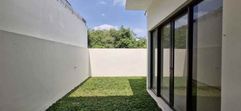 dijual rumah jalan kaliurang km 12