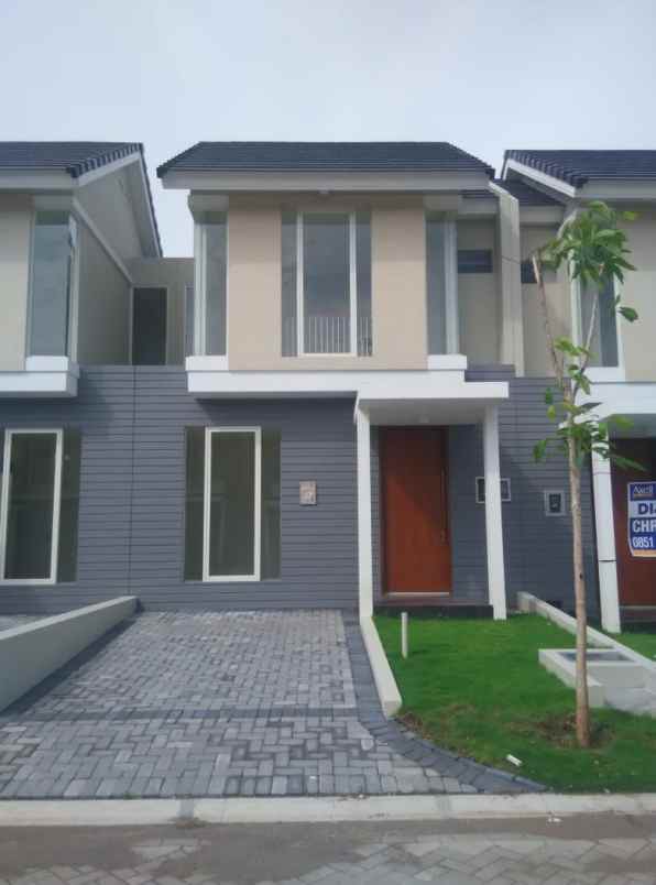 dijual rumah jalan norrh west park