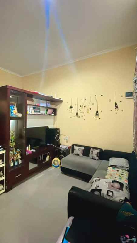 dijual rumah jalan raya meruyung limo